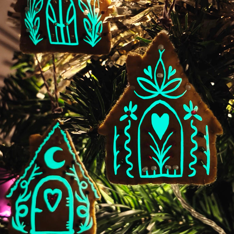 Suspension PHOSPHORESCENTE - Maison de sorcière - Rose Orange