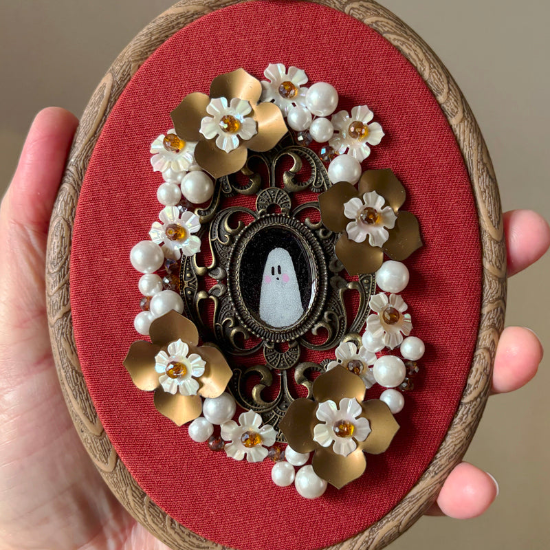 Portrait Hanté - Tambour Ovale - Baroque