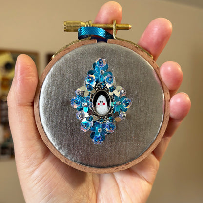 Portrait Hanté - Petit tambour - Argent & Bleu