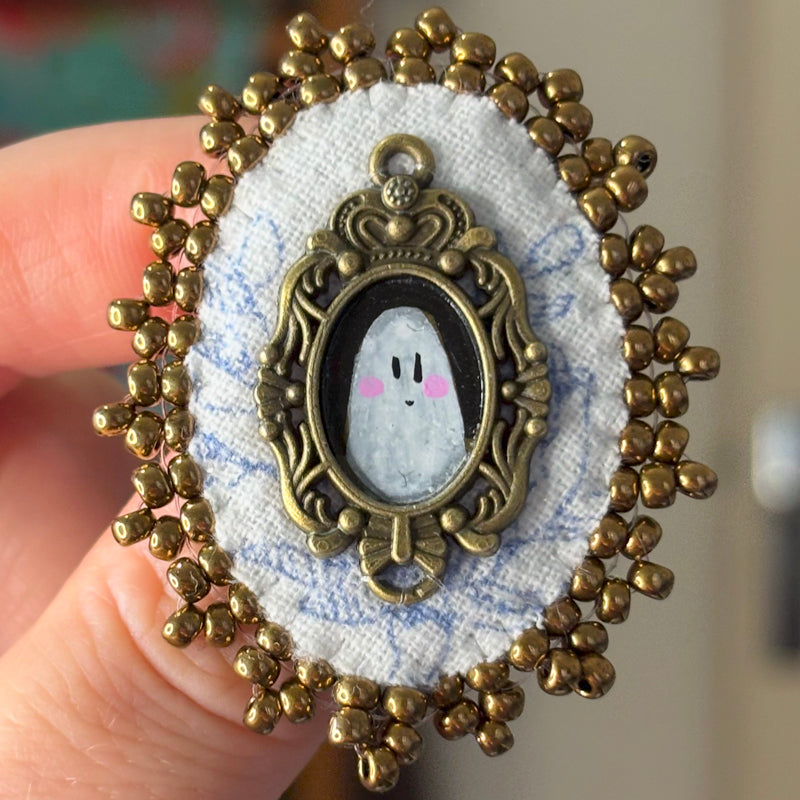 Broche - Brodée - Portrait Hanté