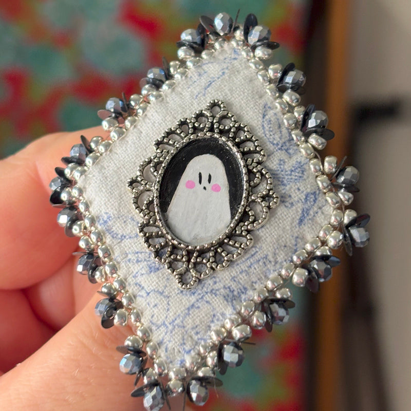 Broche - Brodée - Portrait Hanté