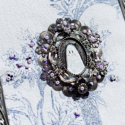 Portrait Hanté - Cadre vintage - Purple Witch
