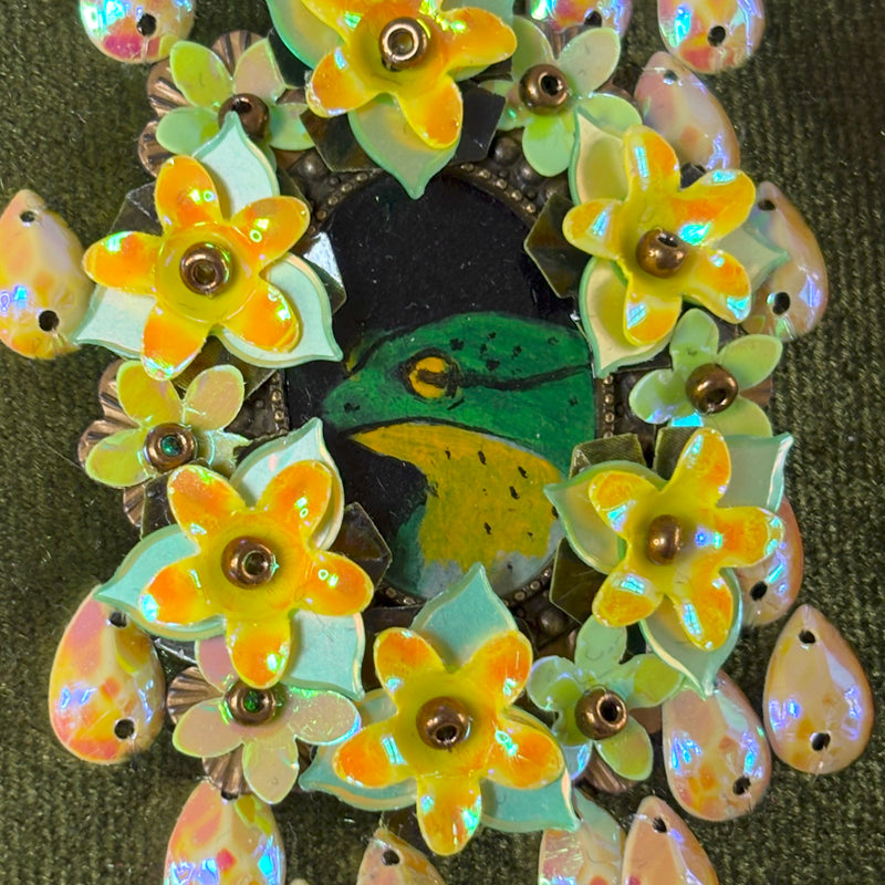 Portrait Familier - Petit tambour bois - Grenouille