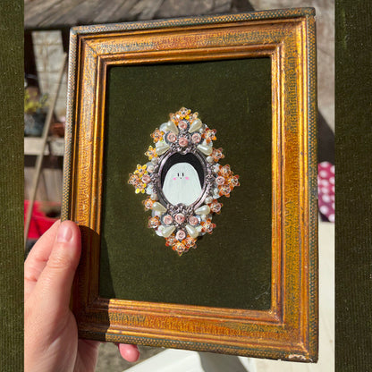 Portrait Hanté - Cadre vintage en bois