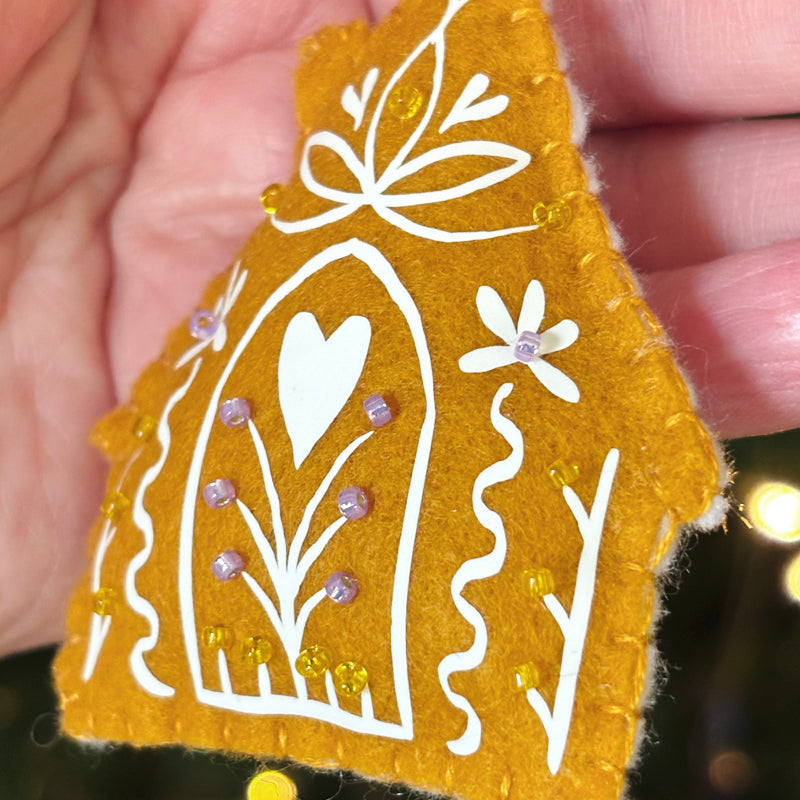 Suspension PHOSPHORESCENTE - Maison de sorcière - Mauve et jaune