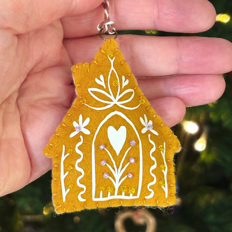 Suspension PHOSPHORESCENTE - Maison de sorcière - Mauve et jaune