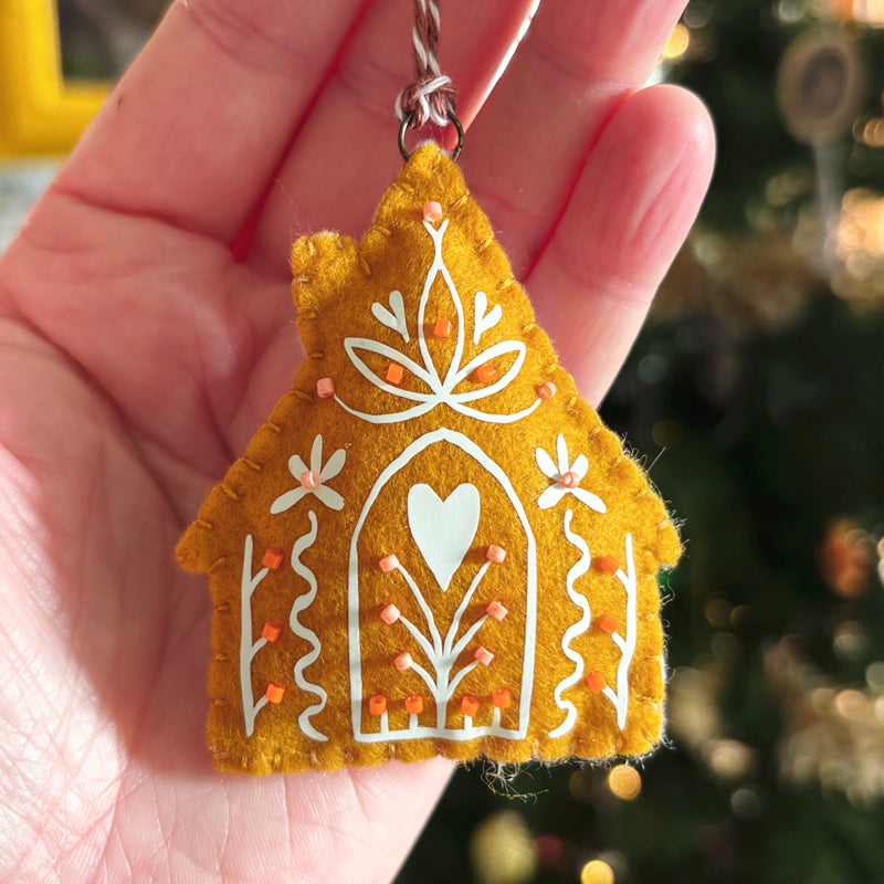 Suspension PHOSPHORESCENTE - Maison de sorcière - Rose Orange