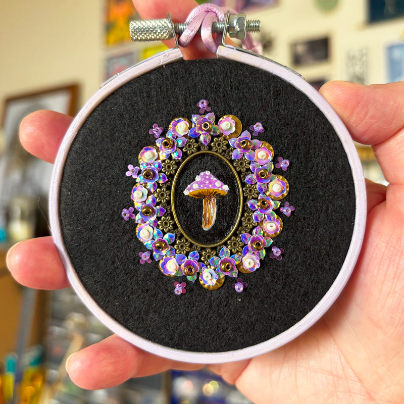 Portrait Champignon - Petit tambour bois - Mauve