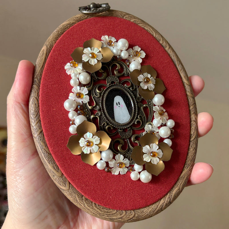 Portrait Hanté - Tambour Ovale - Baroque