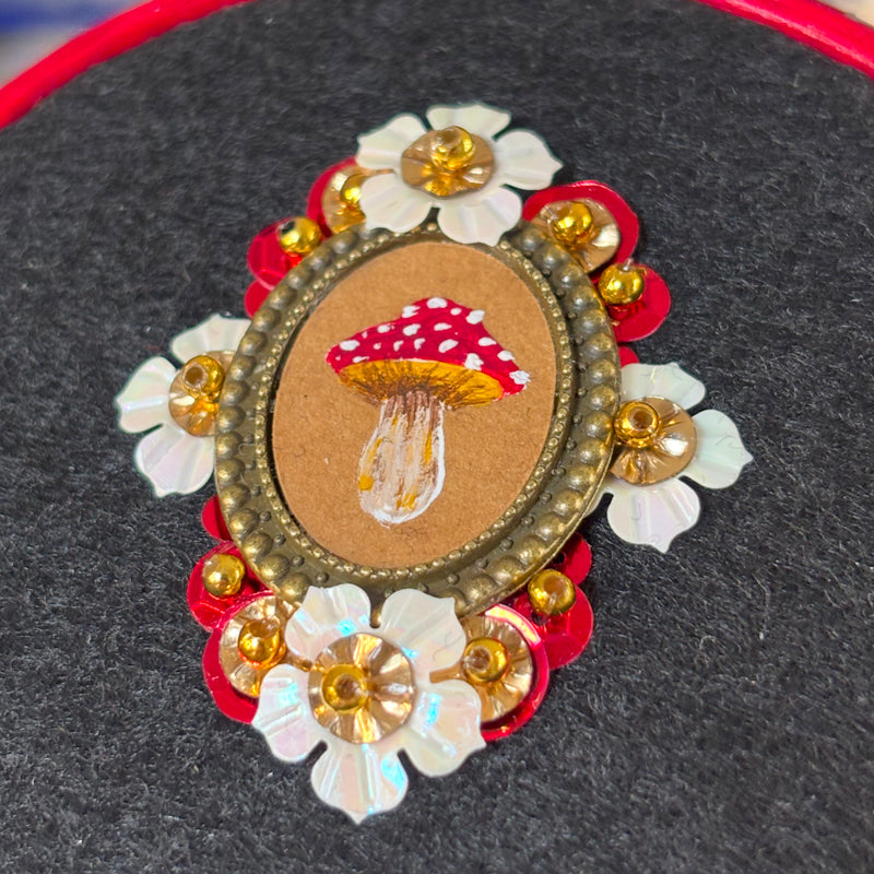 Portrait Champignon - Petit tambour bois - Rouge