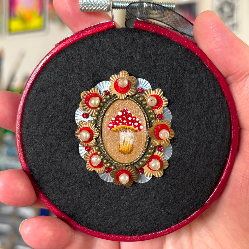 Portrait Champignon - Petit tambour bois - Rouge