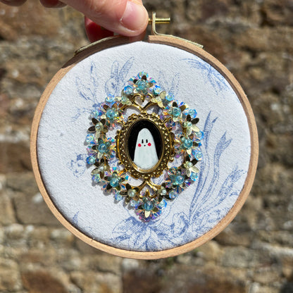 Portrait Hanté - Tambour bois - Or et bleu clair
