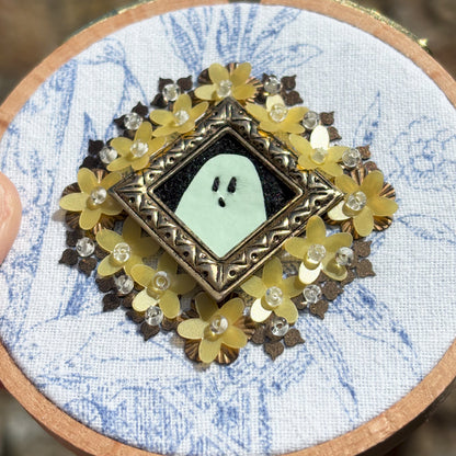 Portrait Hanté - Tambour bois - PHOSPHO - Jaune